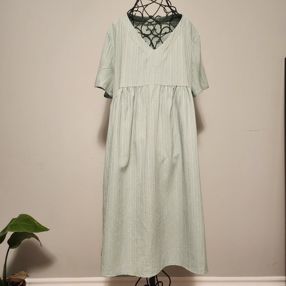Pastel Green V-Neck Loose Short Sleeve Everyday Dress